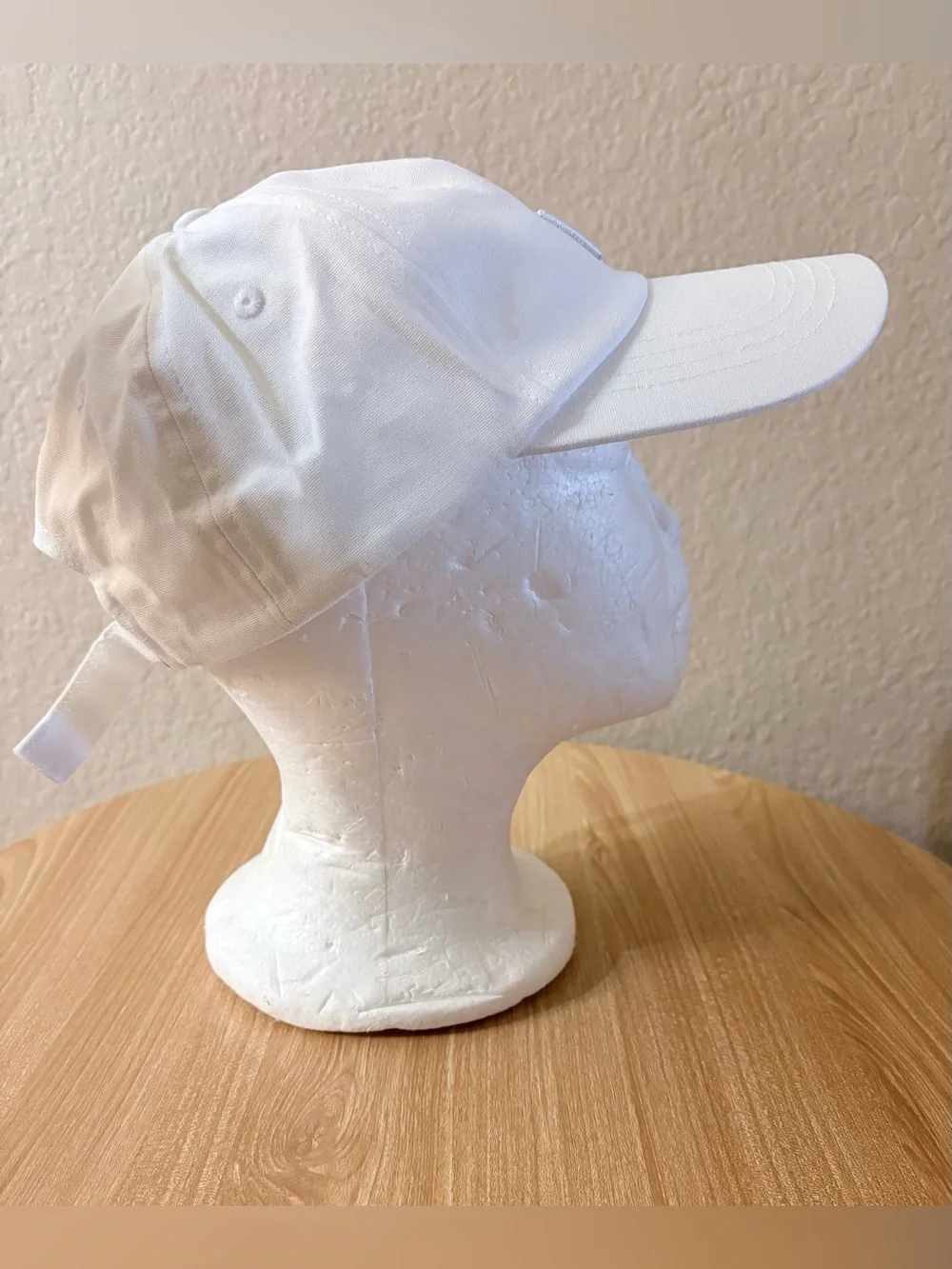 Michael Kors White MK Embroidered Logo Baseball Cap Unisex Adjustable MSRP $78